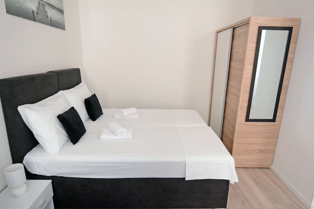 Фото Virtus Apartments and Rooms