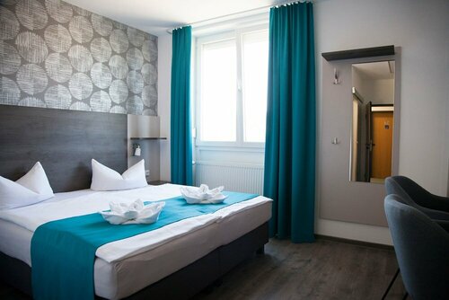 Гостиница Hotel im Kaiserpark в Майнингене