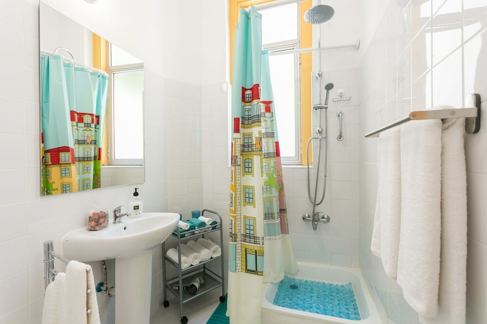 Фото Vintage Apartment in Historic Lisbon