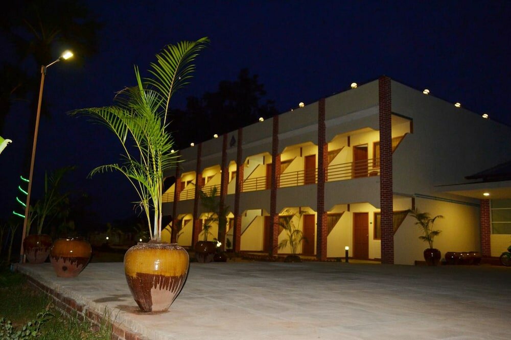 Фото отеля 1