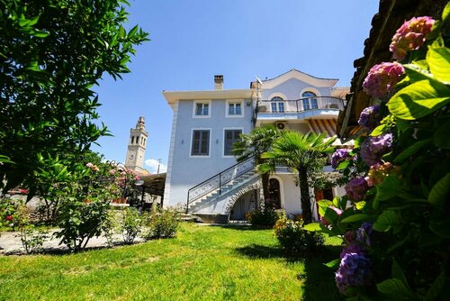 Гостиница Rose Garden Hotel в Шкодере