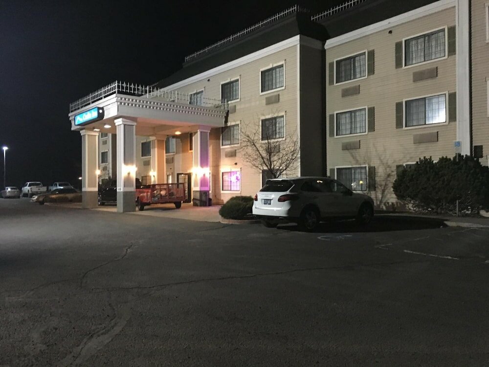 Фото Traveler's Inn