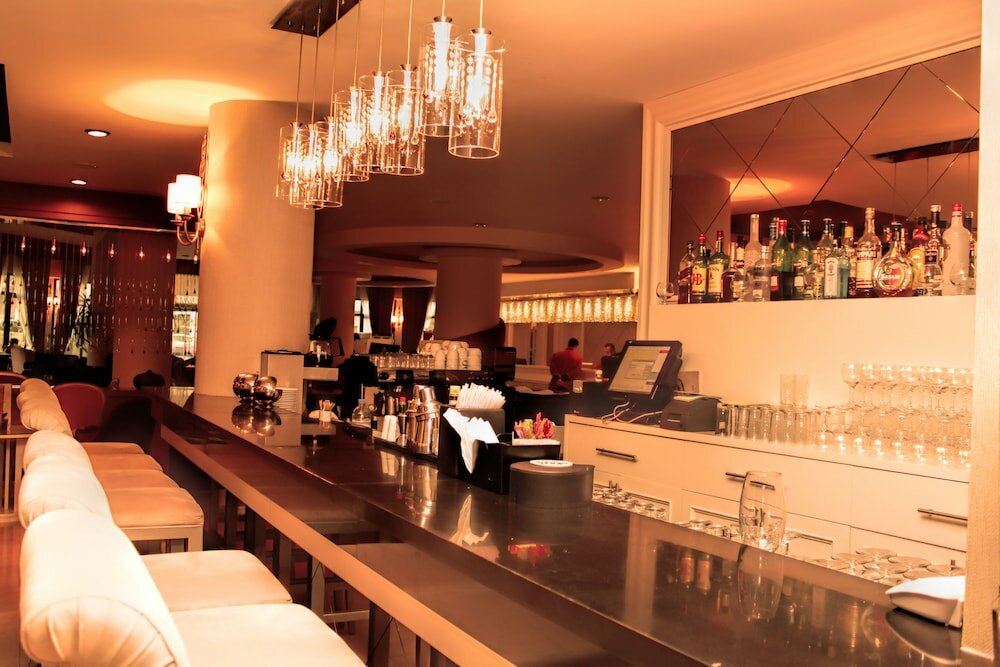 Фото Vuni Palace Hotel