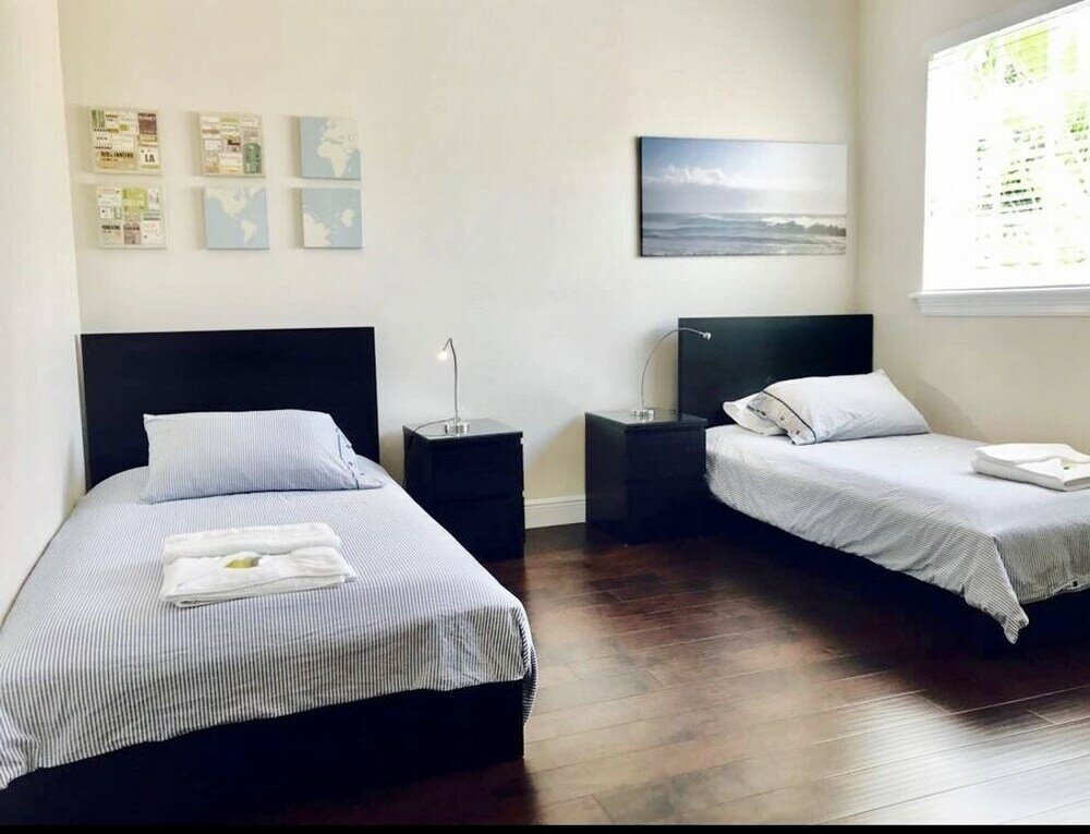 Фото 4br Townhouse 906 by Ideal Experience Vr