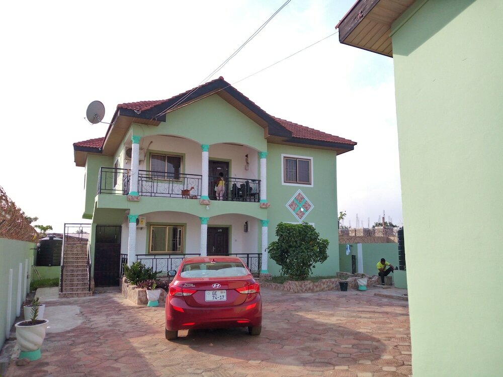 Фото Ronna apartments at Lakeside Estates