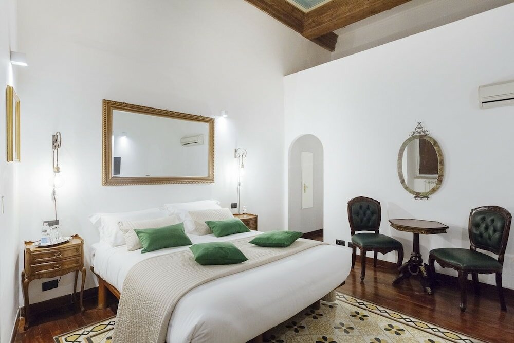 Фото Palazzo del Duca Luxury Guest House