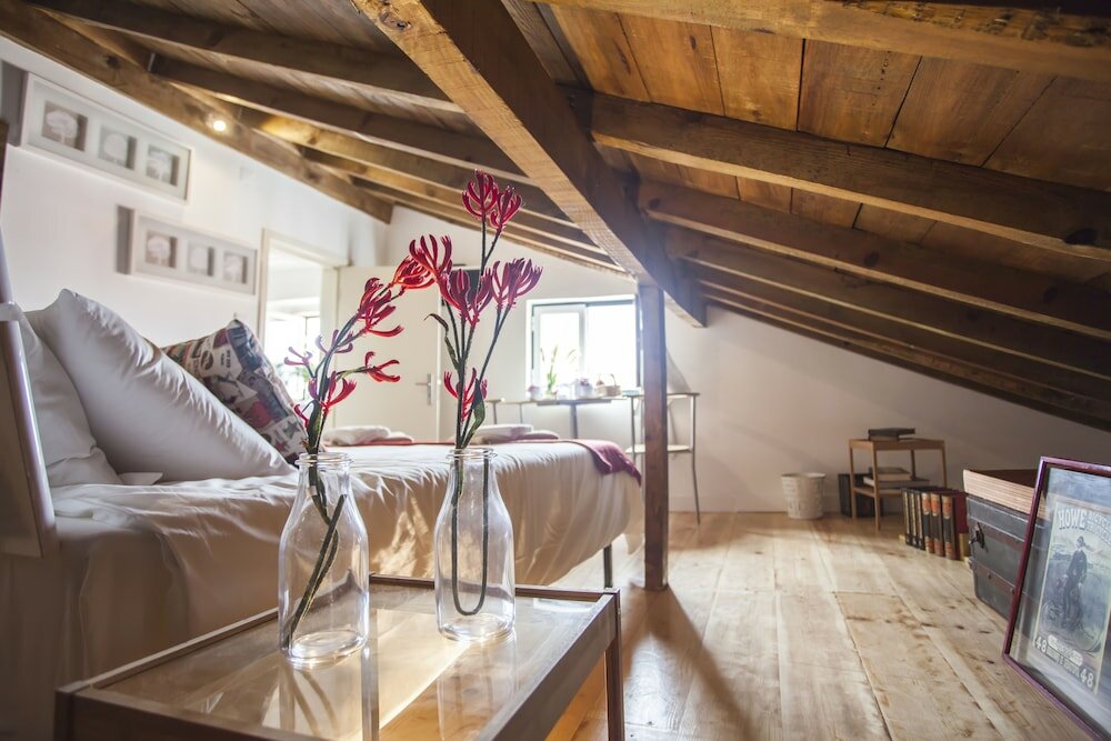 Фото Lisbon Inn Bica Suites