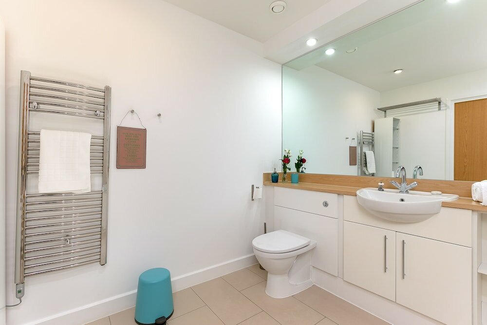 Фото Bright Comfy 2 bed in trendy Dalston