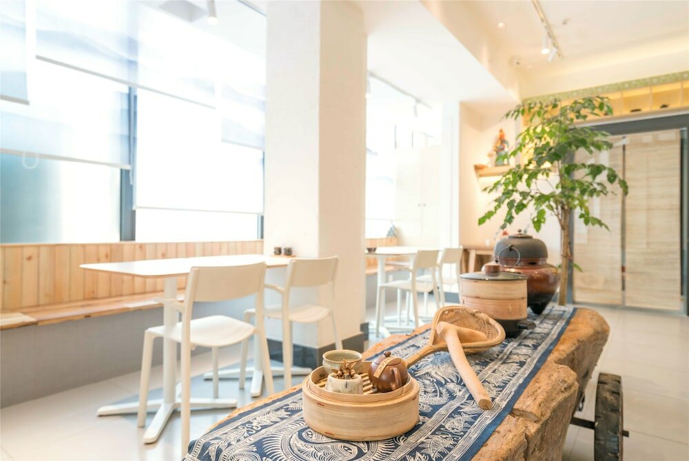 Фото Zen Tea House Elephant Trunk Hill Park