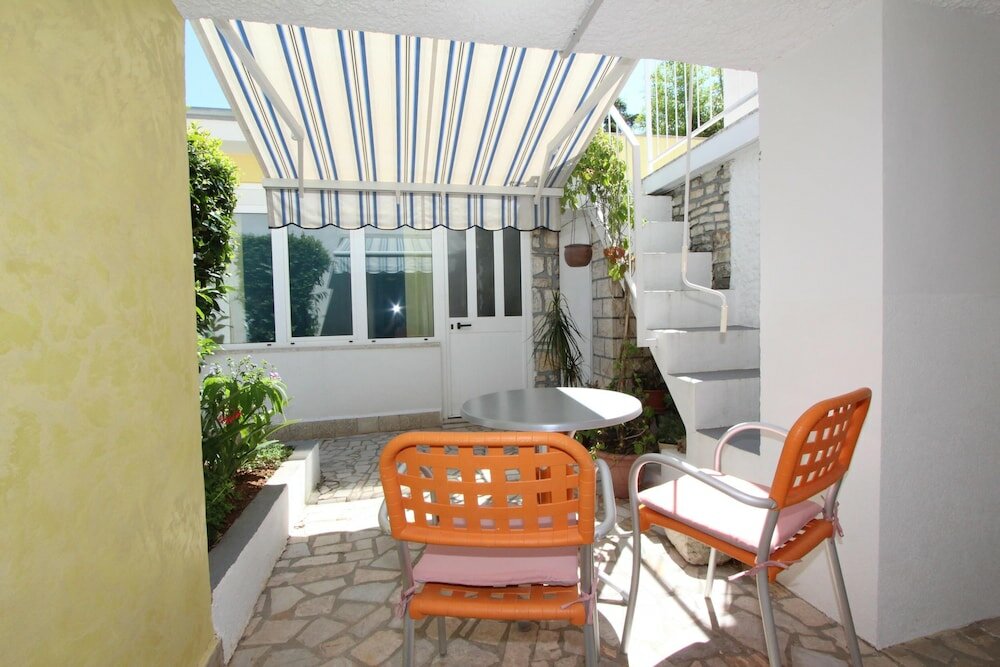 Фото Apartments Knezovic