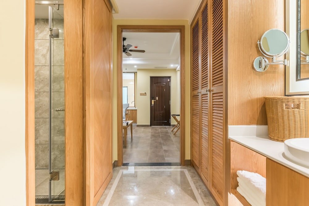 Фото Sanya Kairuilai Sea View Holiday Hotel