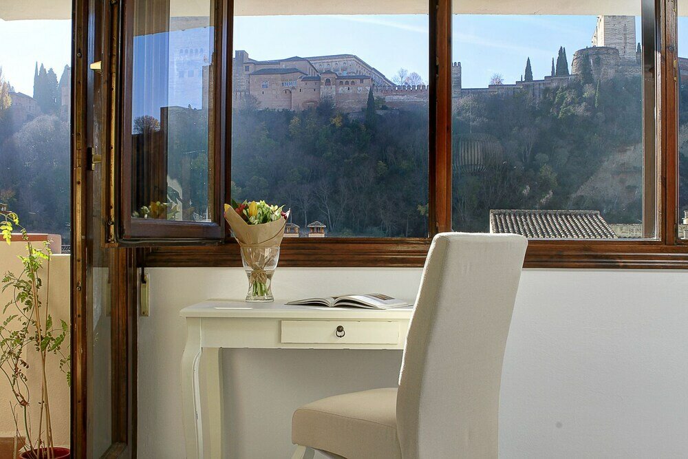 Фото Alhambra Penthouse 2 Private Terraces Parking Free
