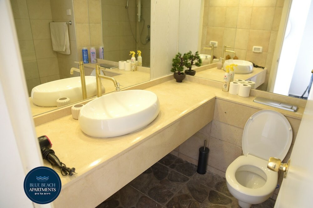 Фото Spacious Sea View Apartment