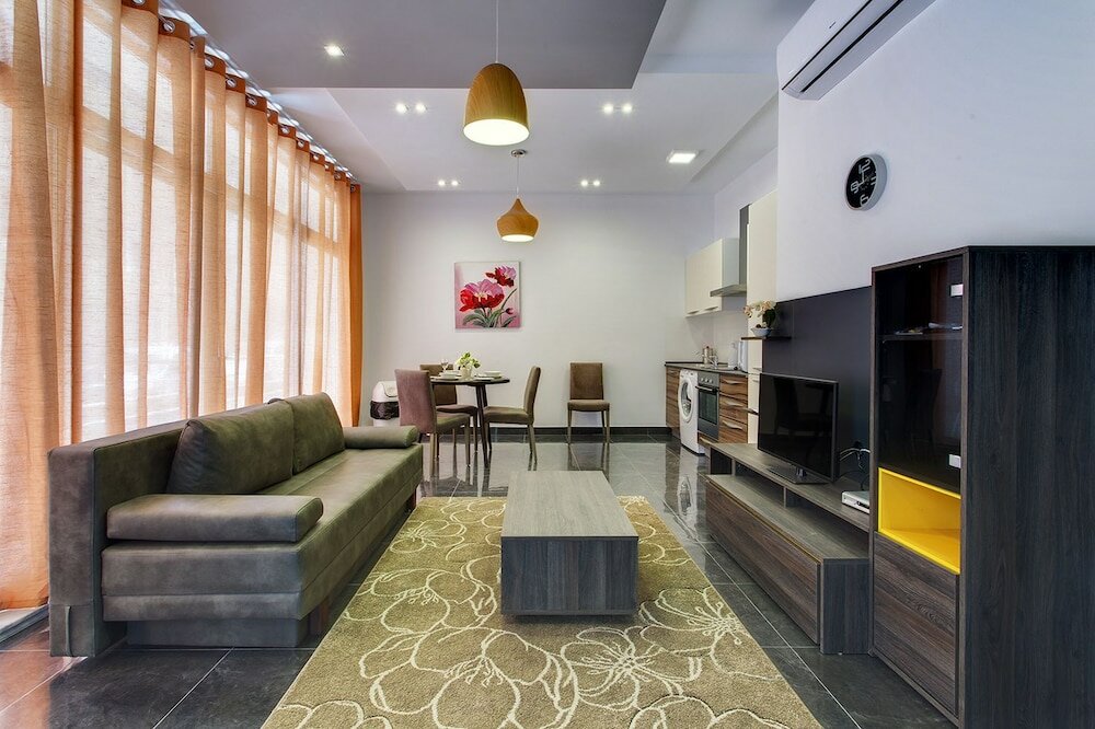 Фото Deluxe Studio in a Prime Location, Wifi