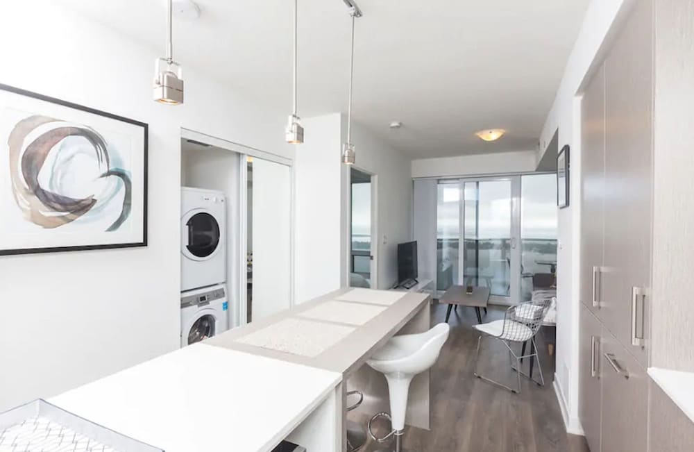 Фото Applewood Suites - Toronto Peter Street