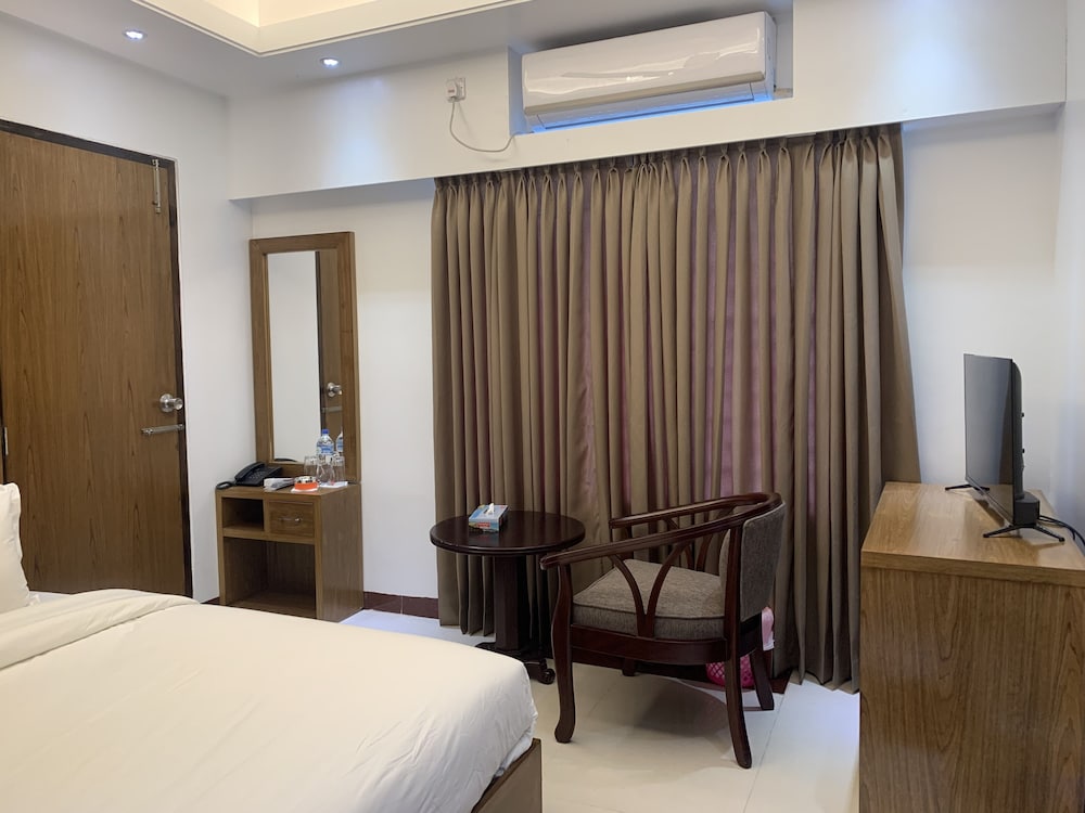 Фото Hotel Holy Gate