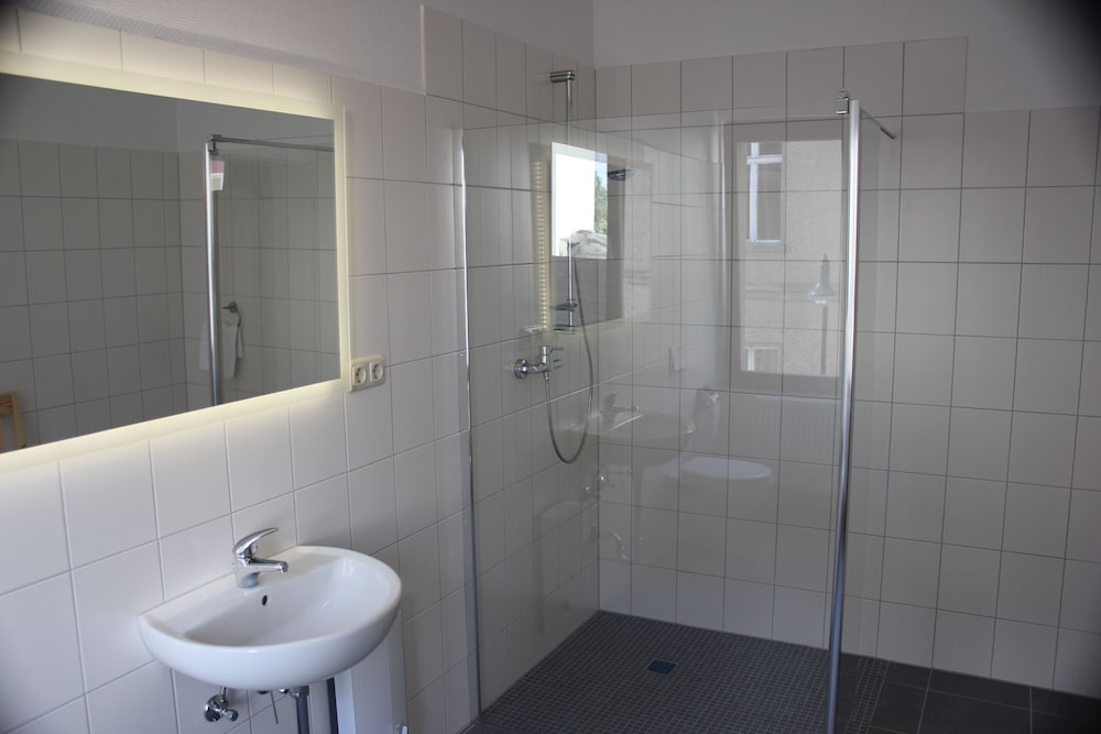 Фото Gästehaus Innfernow