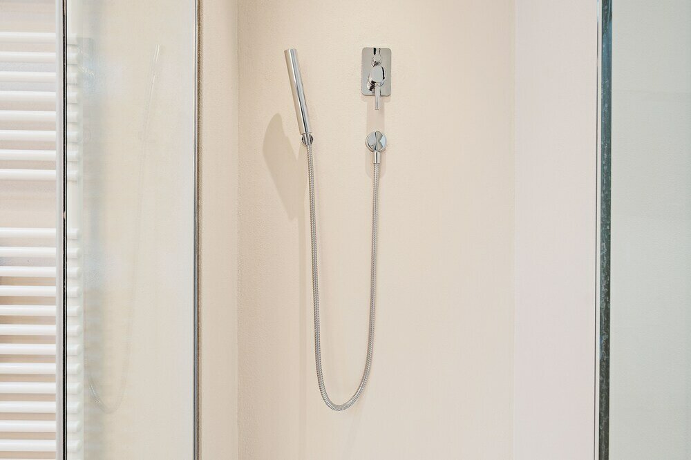 Фото In the Shadow of the Two Towers