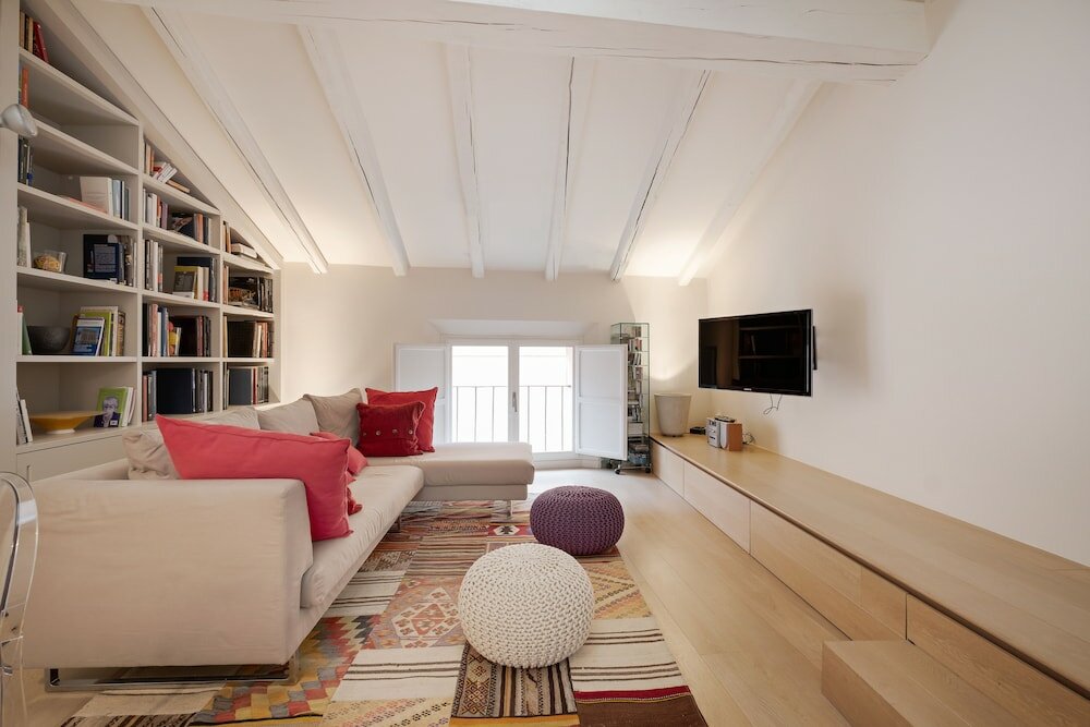 Фото In the Shadow of the Two Towers