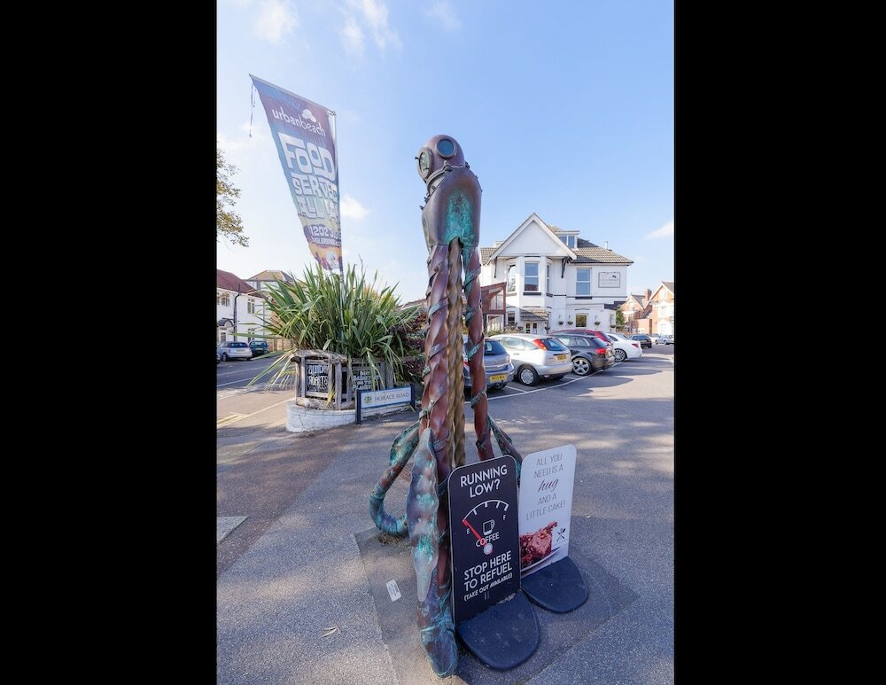 Фото Sea Road Apartments