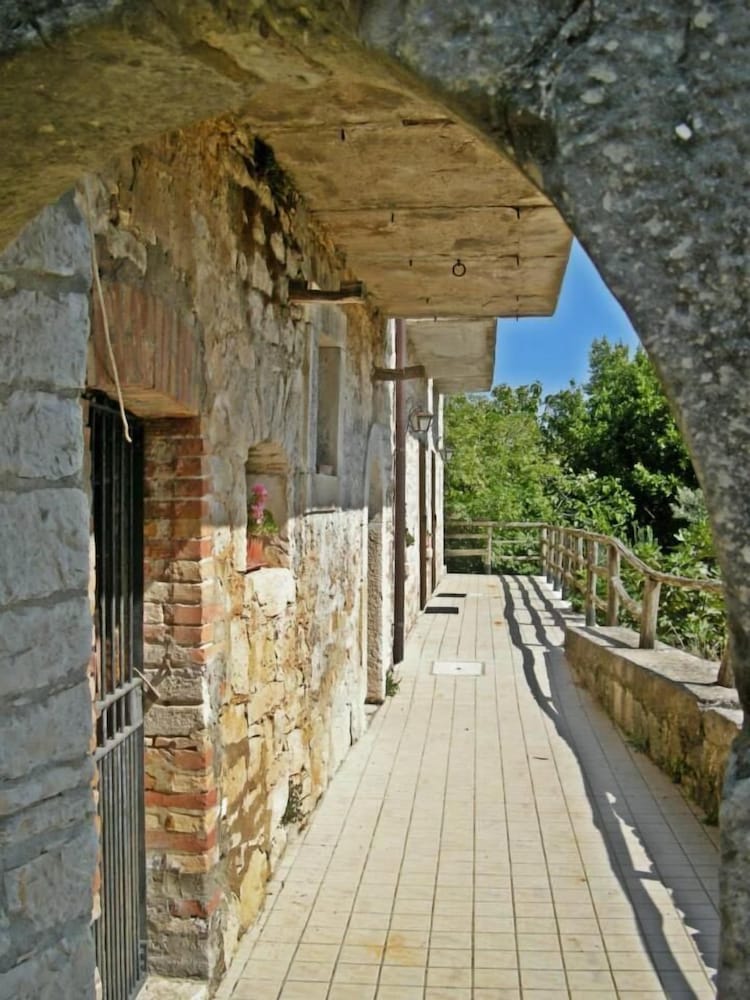 Фото Agriturismo Borgo Cerquelle