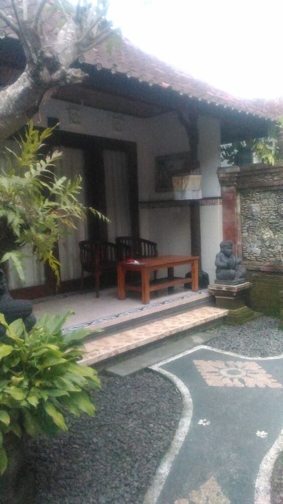 Фото Dewi Antara Homestay