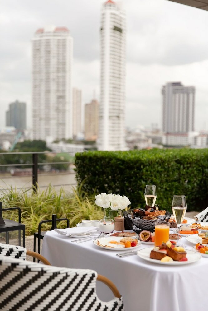 Фото Four Seasons Hotel Bangkok at Chao Phraya River