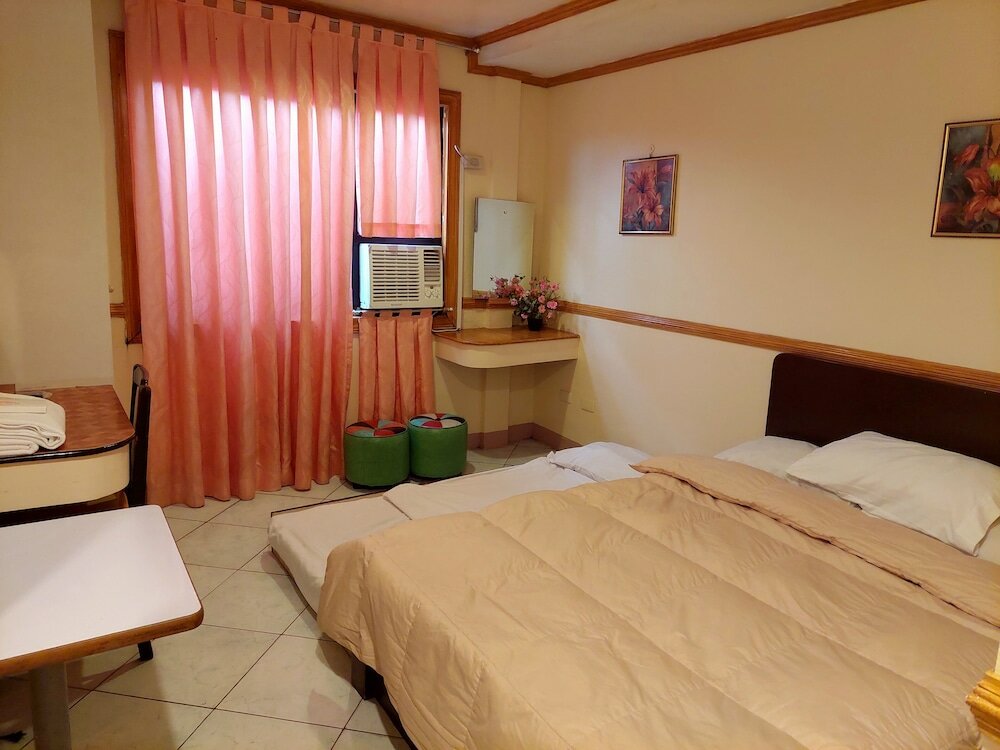 Фото Tabaco Gardenia Hotel