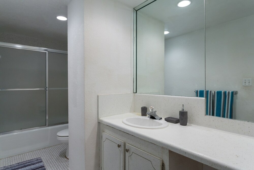 Фото Seaside Sunrise With the Balcony