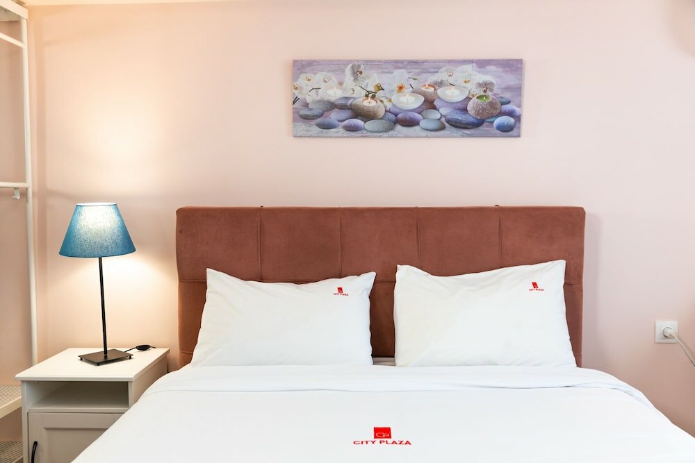 Фото City Plaza Apartments & Rooms