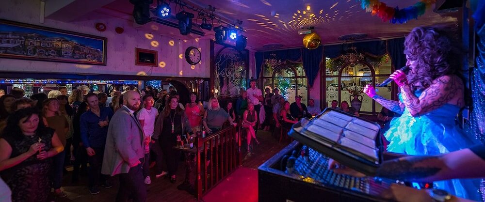 Фото Oxford Street 5 Bedroom Townhouse