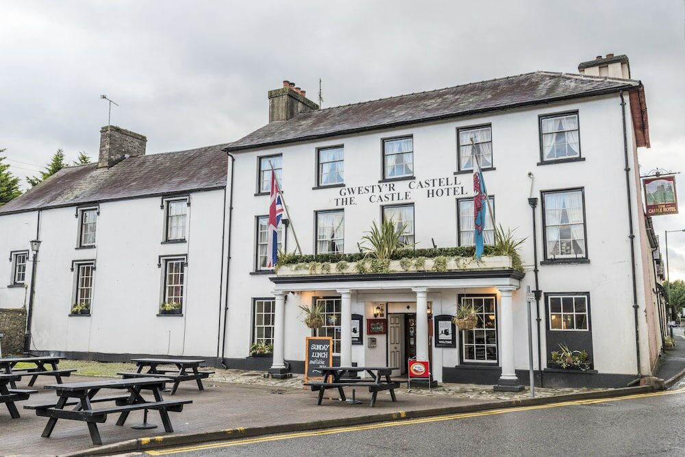 Фото The Castle Hotel