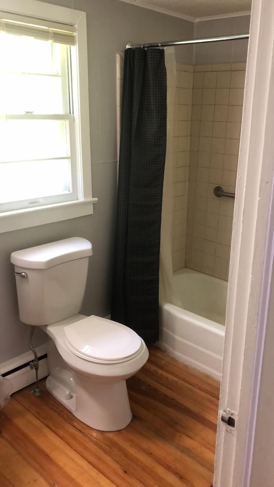 Фото Reynolds House Inn & Motel