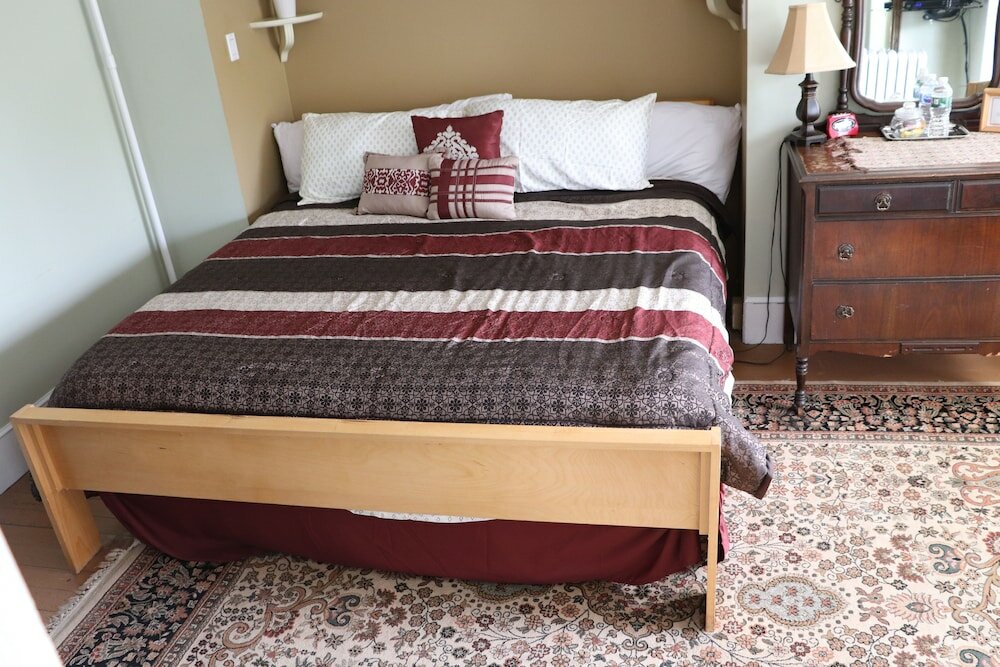 Фото Reynolds House Inn & Motel