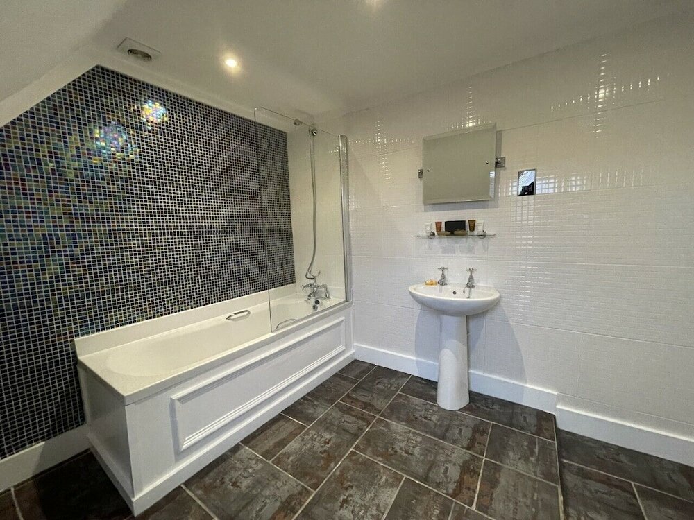 Фото The Castle Hotel