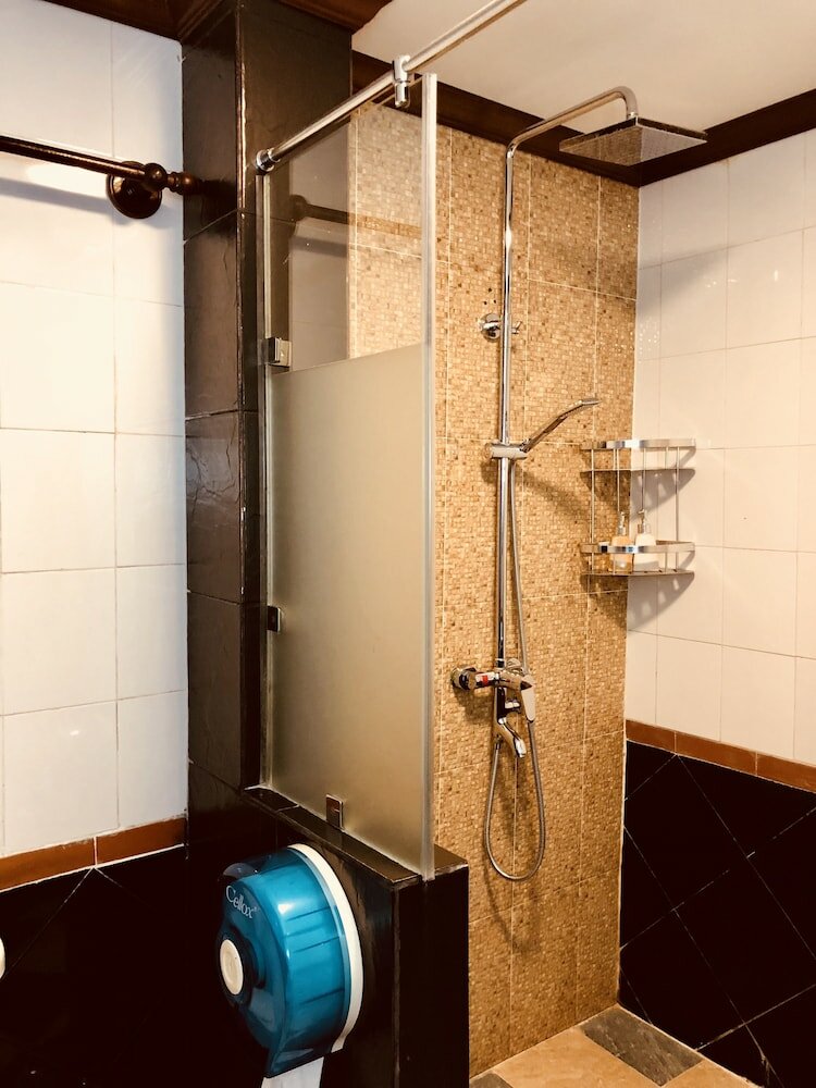 Фото Merry Riverside Hotel