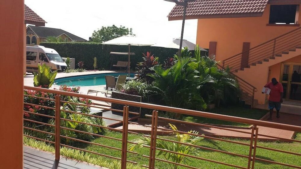 Фото Ponderosa Travel Lodge