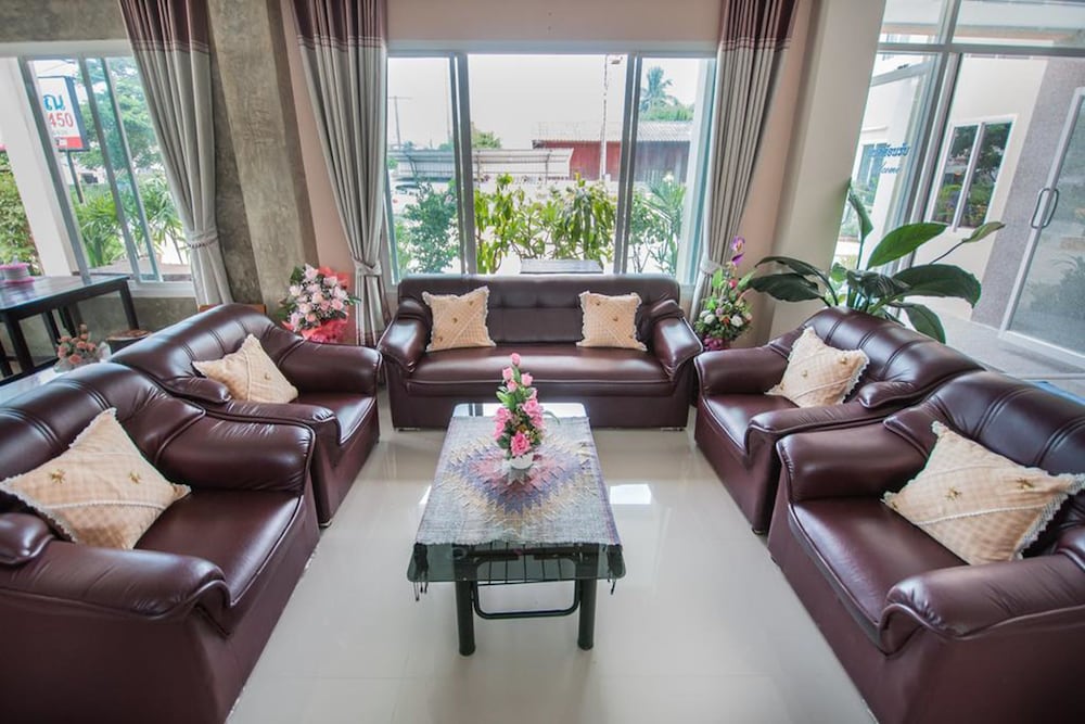 Фото Wattanawan Hotel