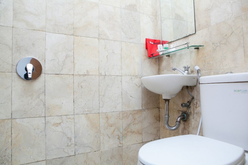 Фото RedDoorz @ Babakan Jeruk 2