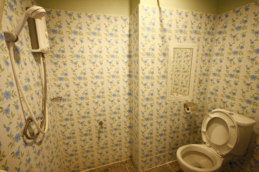 Фото Wattanawan Hotel