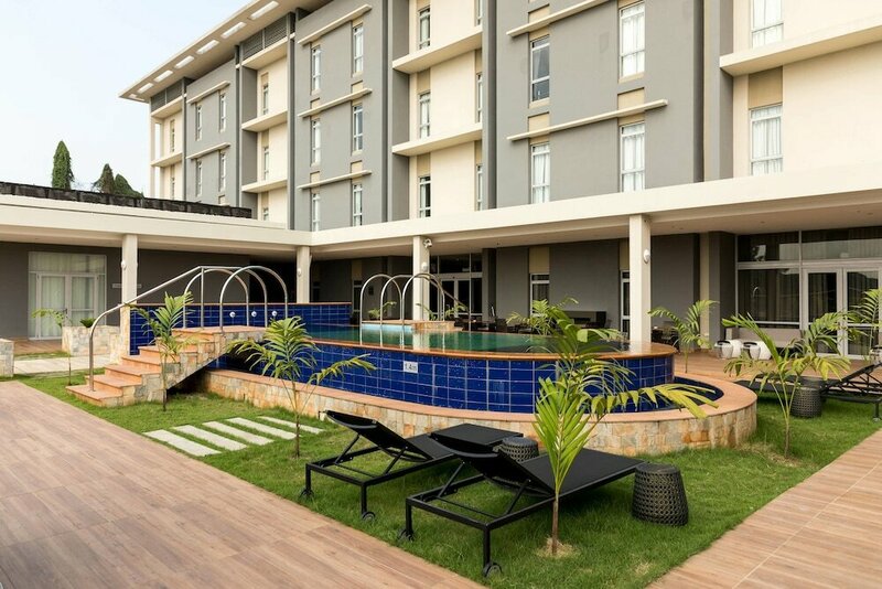 Гостиница Protea Hotel Owerri Select в Оверри