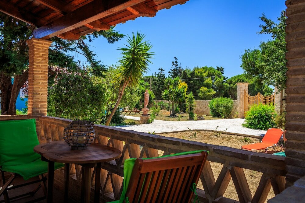 Фото Porto Gerakas Villas