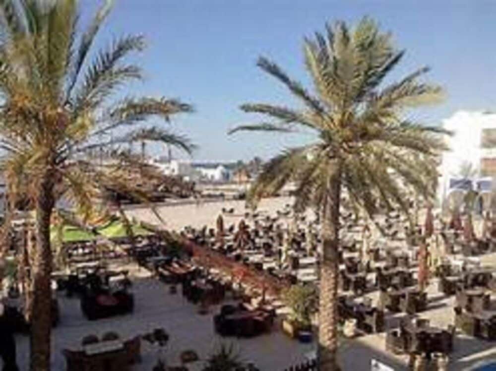 Фото Hôtel Les Palmes d'Or