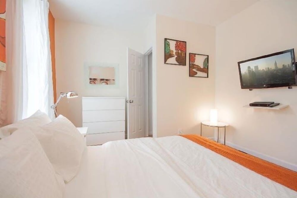 Фото Washington Heights Apartments