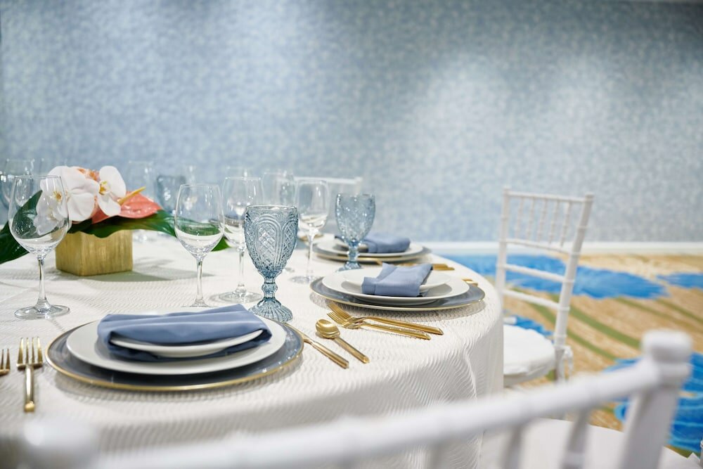 Фото Outrigger Waikiki Beachcomber Hotel