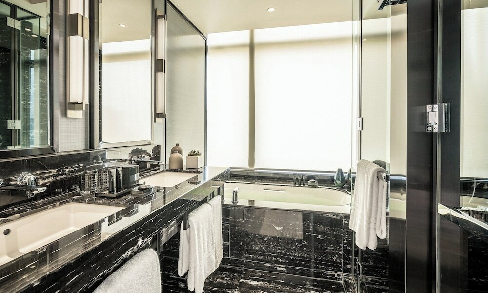 Фото Four Seasons Hotel Kuala Lumpur