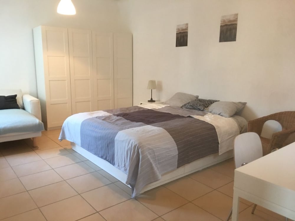 Фото Villa Einstein Apartments