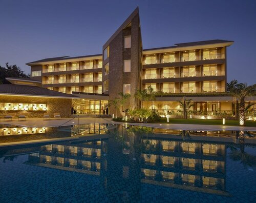 Гостиница Kabir Hotel & SPA в Вадодаре