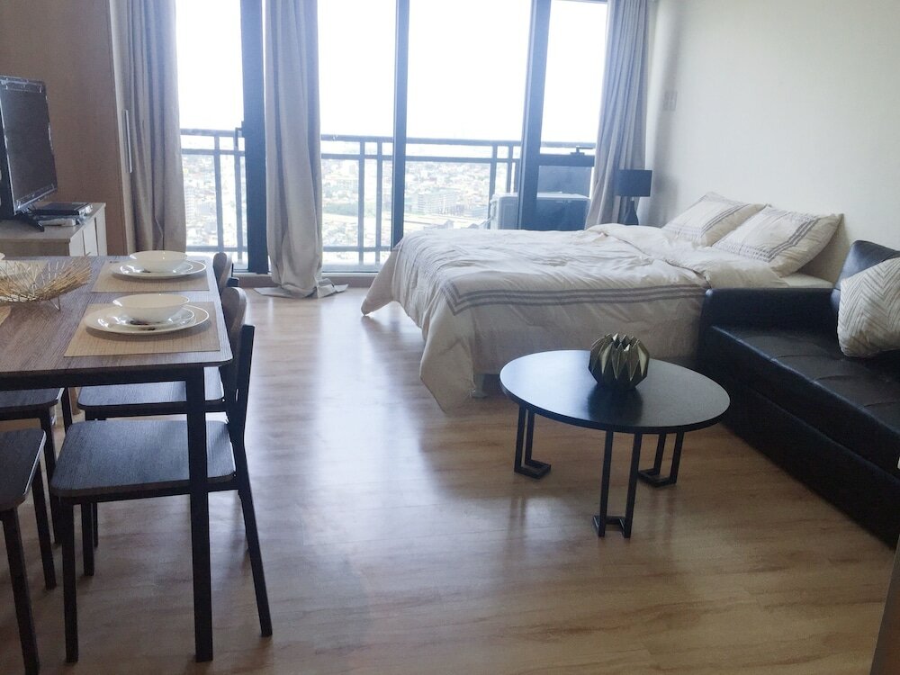 Фото Hi Home At The Knightsbridge Residences