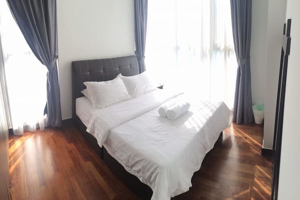 Фото Vinz at Silverscape Luxury Residence